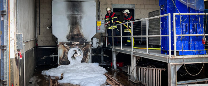 B3 – Brand einer Papierpresse