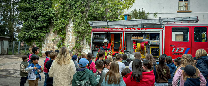 Feuerwehr Güdingen besucht die Grundschule